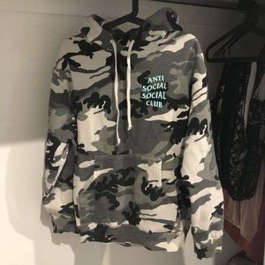 Meet your Posher, Isaac